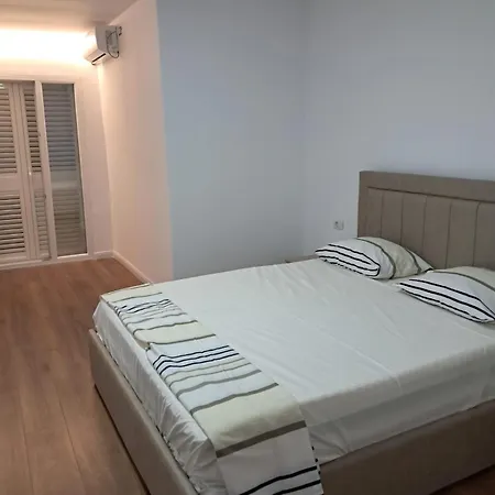Penthouse Avec Rooftop 2 Vue Colline Derriere Grande A 100 M De La
