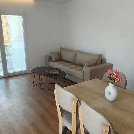 Daire Penthouse Avec Rooftop 2 Vue Colline Derriere Grande A 100 M De La Dıraç