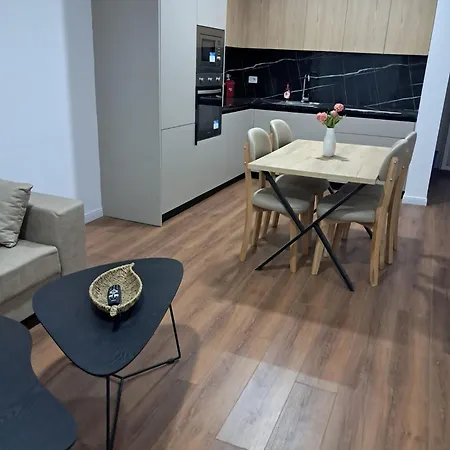 Apartmán Penthouse Avec Rooftop 2 Vue Colline Derriere Grande A 100 M De La *
