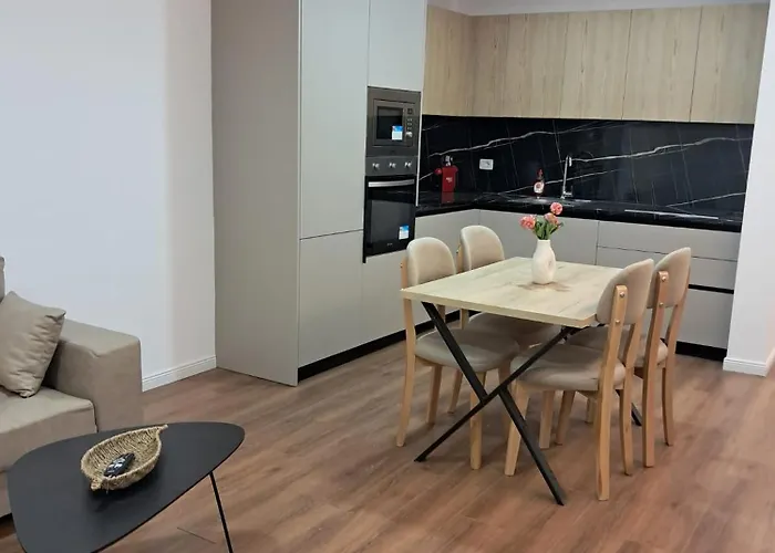 Penthouse Avec Rooftop 2 Vue Colline Derriere Grande A 100 M De La *