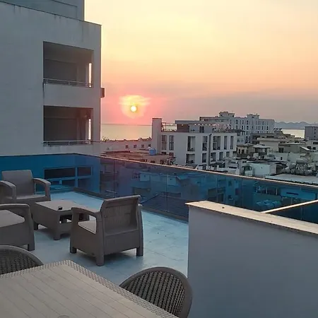 Penthouse Avec Rooftop 2 Vue Colline Derrière Grande à 100 M De La Appartement
