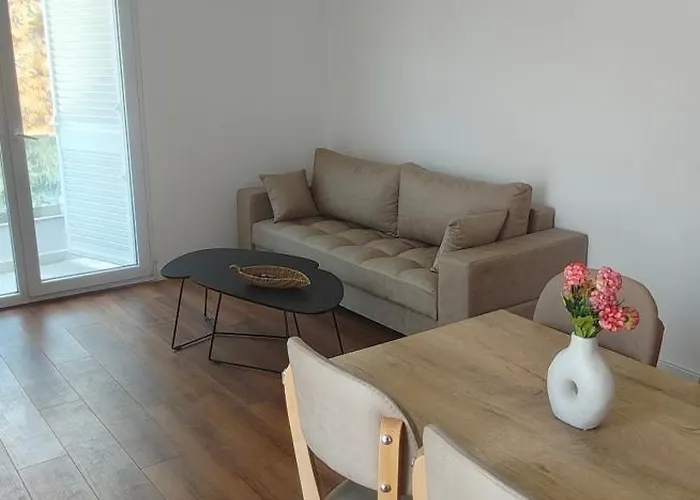 Appartement Penthouse Avec Rooftop 2 Vue Colline Derrière Grande à 100 M De La Durrës